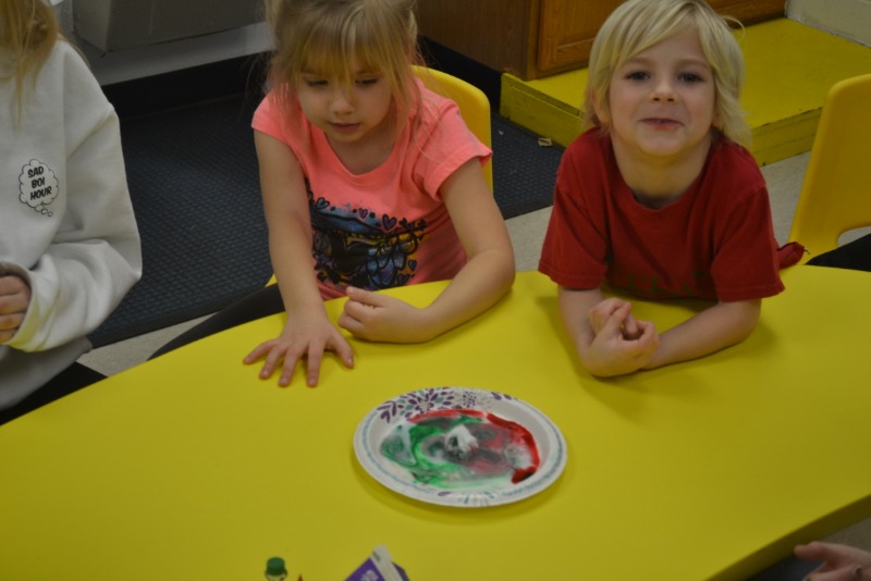 Lonedell R-XIV - Preschool Gives Science Lesson to 5th Graders